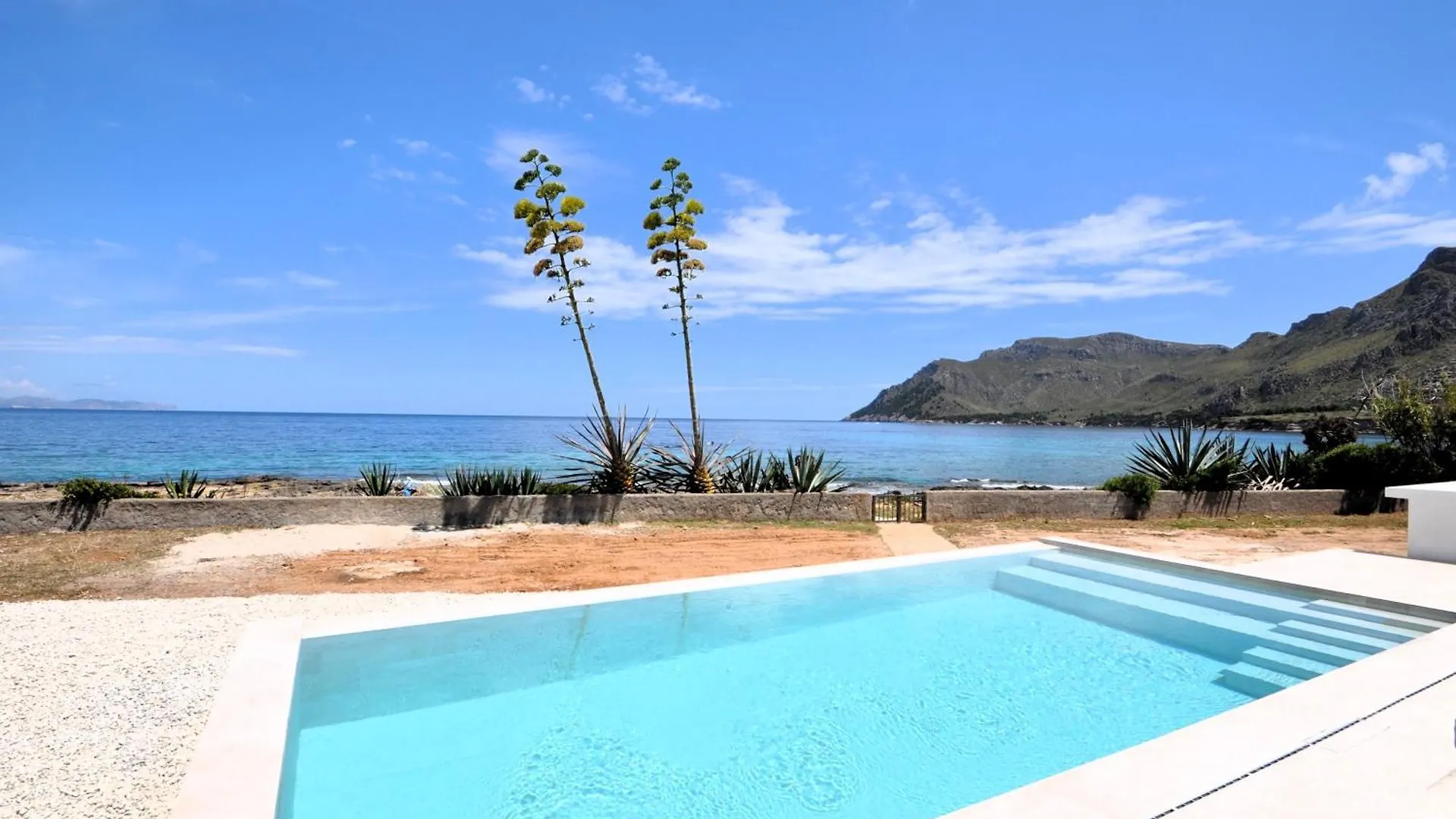 XOROI- Villa primera linea mar con vistas a Bahía Alcudia Artá 0*,