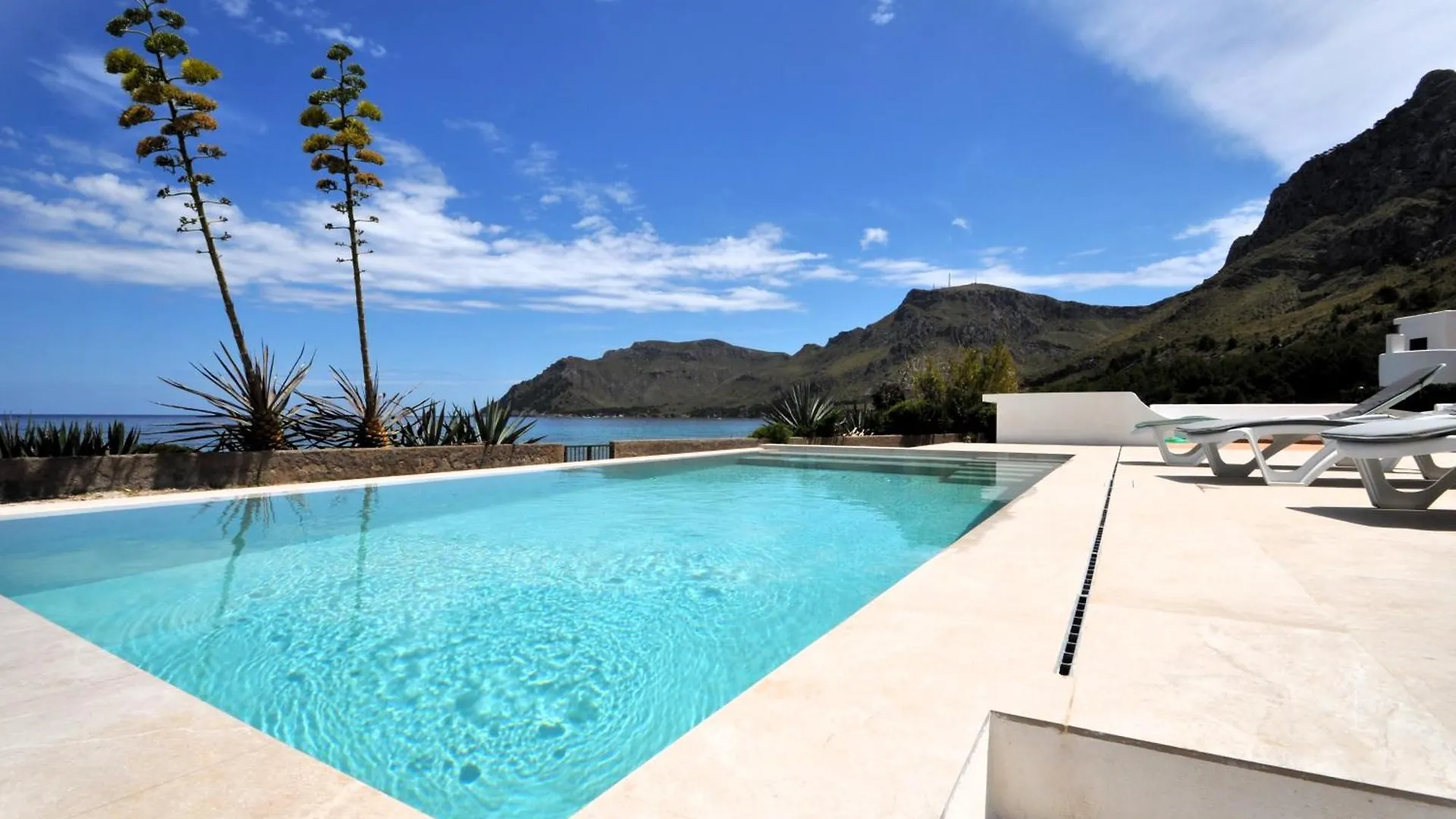 Casa vacanze XOROI- Villa primera linea mar con vistas a Bahía Alcudia Artá